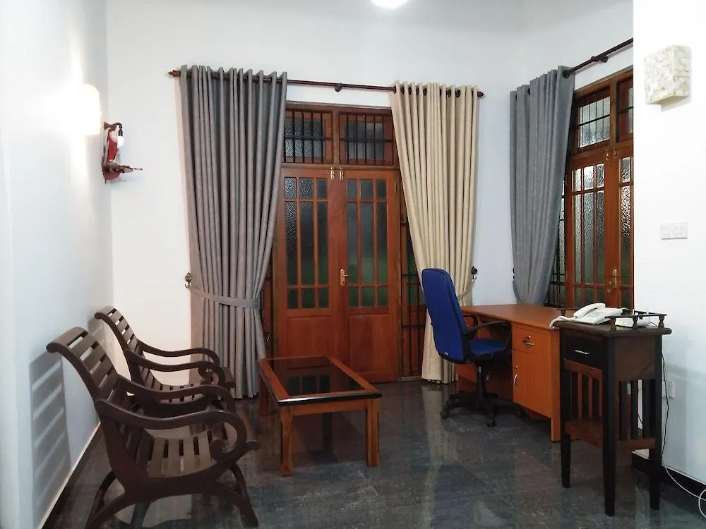 West Dene Bed and Breakfast Νεγκόμπο 2*,  Σρι Λάνκα