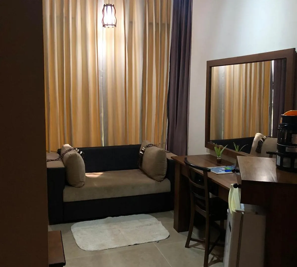 West Dene Bed and Breakfast Νεγκόμπο 2*,