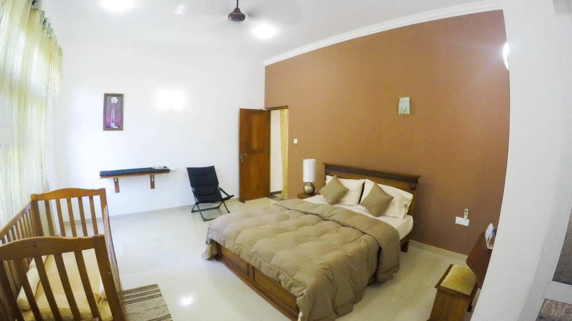 West Dene Bed and Breakfast Νεγκόμπο
